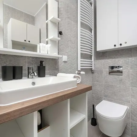 Przytulny Z Tarasem I Parkingiem By Renters Apartman *